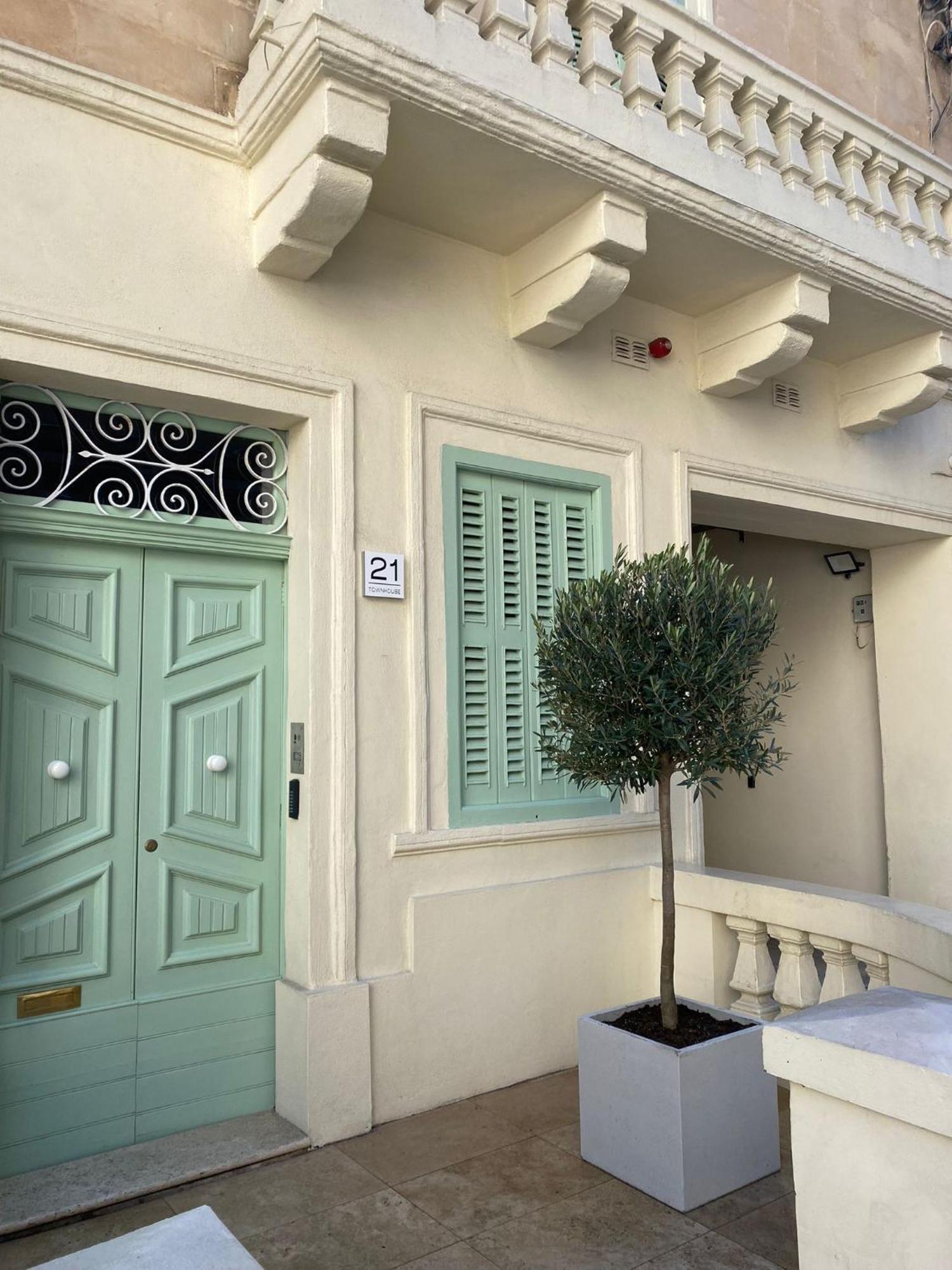 21 Townhouse In St Julians Apartment Saint Julian's Bagian luar foto